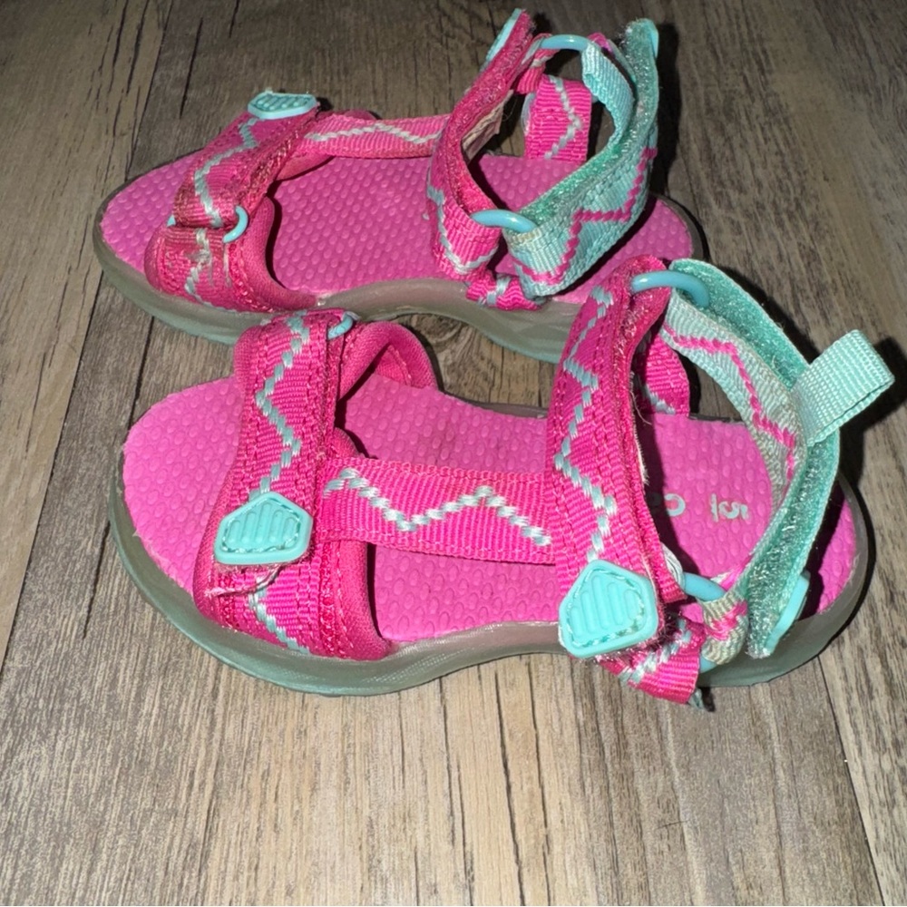 🎀3/$23🎀 Carter's Vibrant Pink and Aqua Kids Sandals - Picture 3 of 13